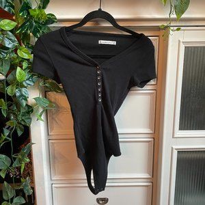 Abercrombie & Fitch Ribbed Button V-Neck Bodysuit